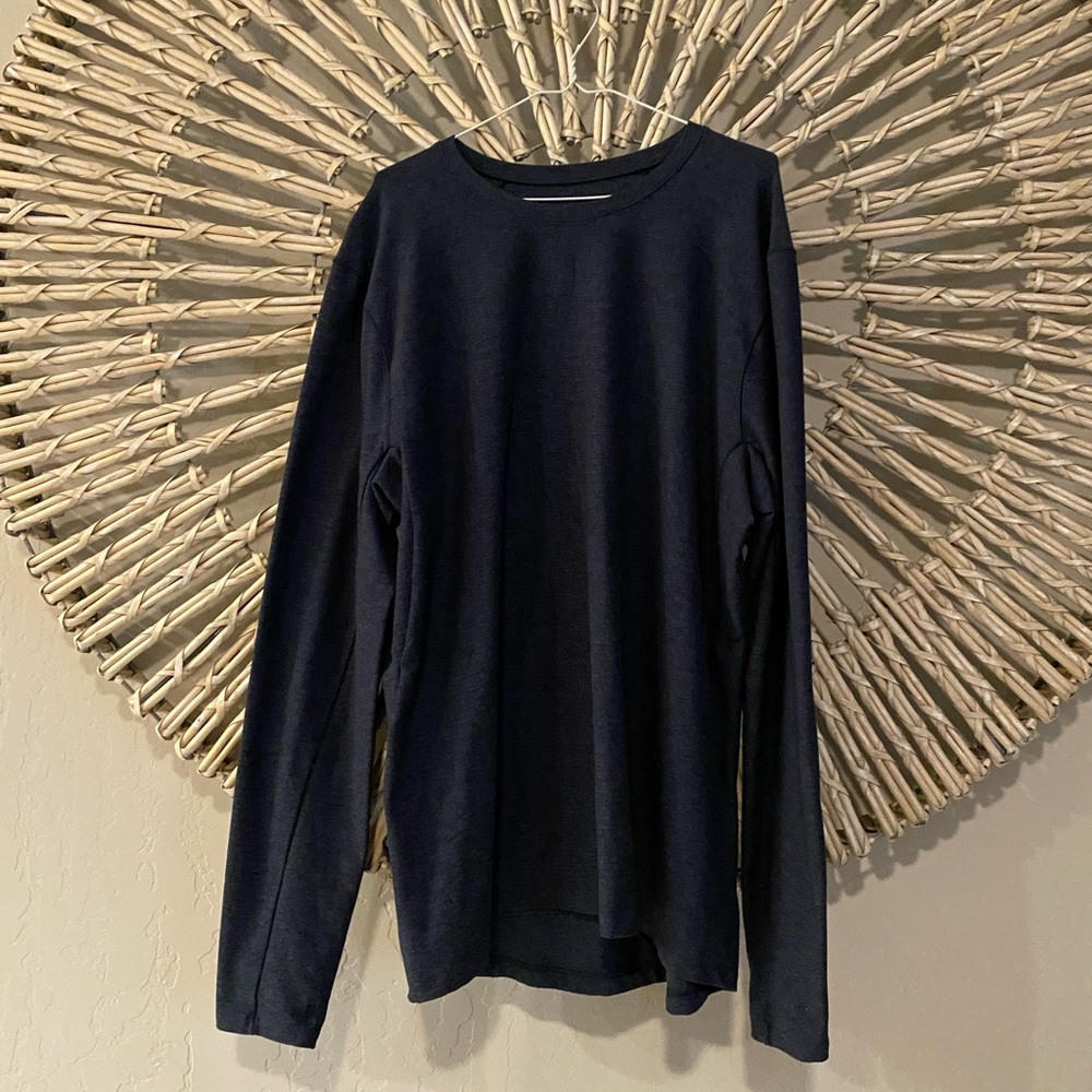 Men’s Lululemon, size XL,